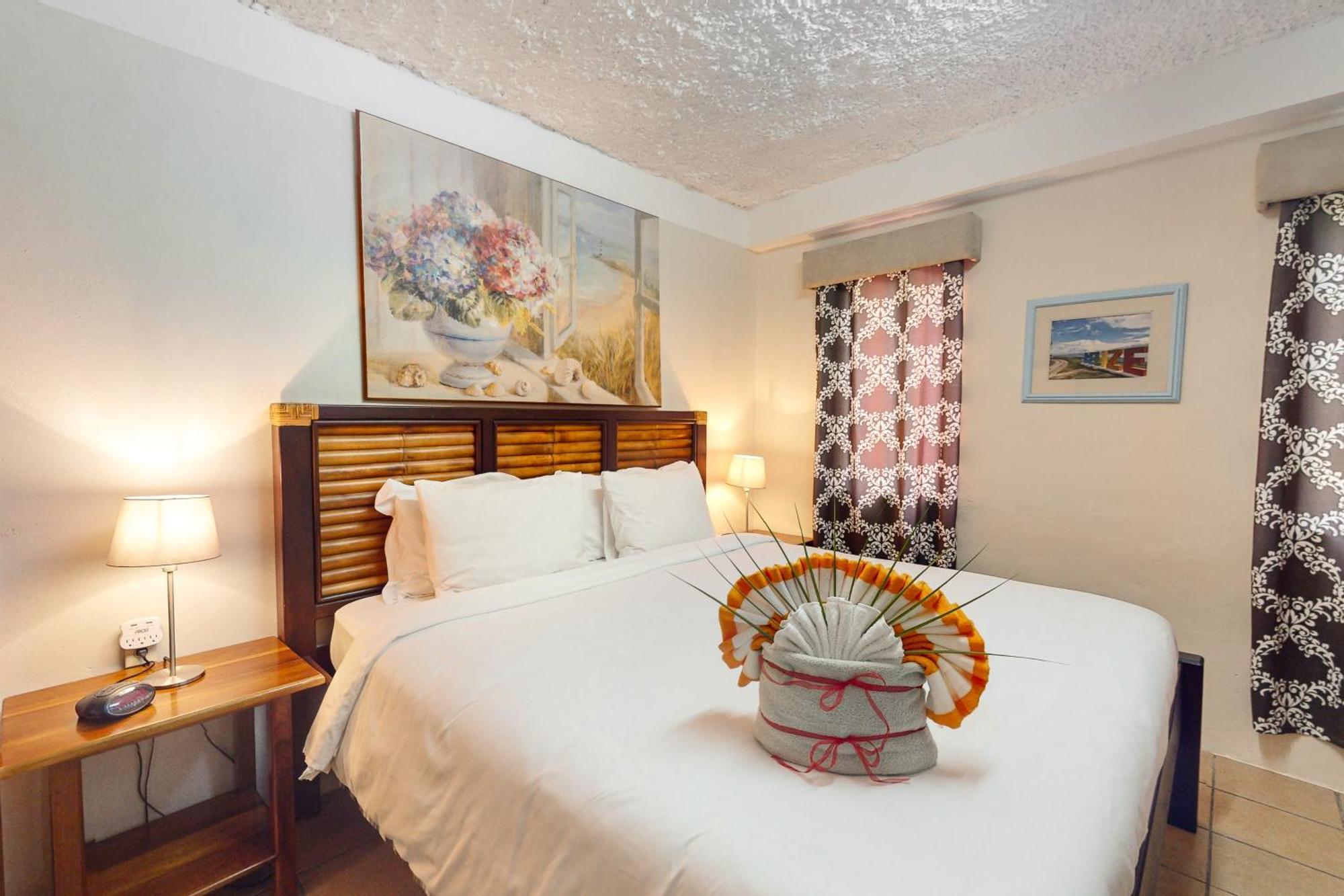 סן פדרו Hummingbird Home Suites חדר תמונה