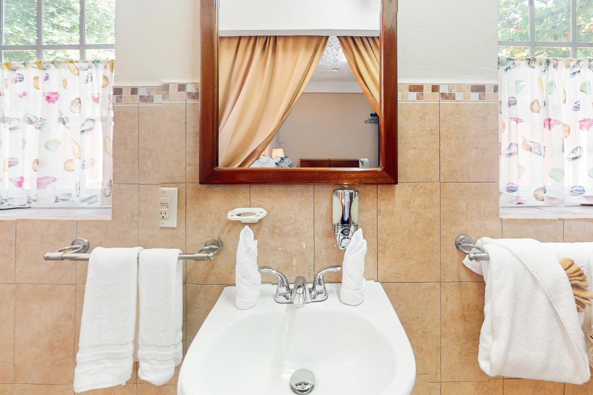 סן פדרו Hummingbird Home Suites חדר תמונה