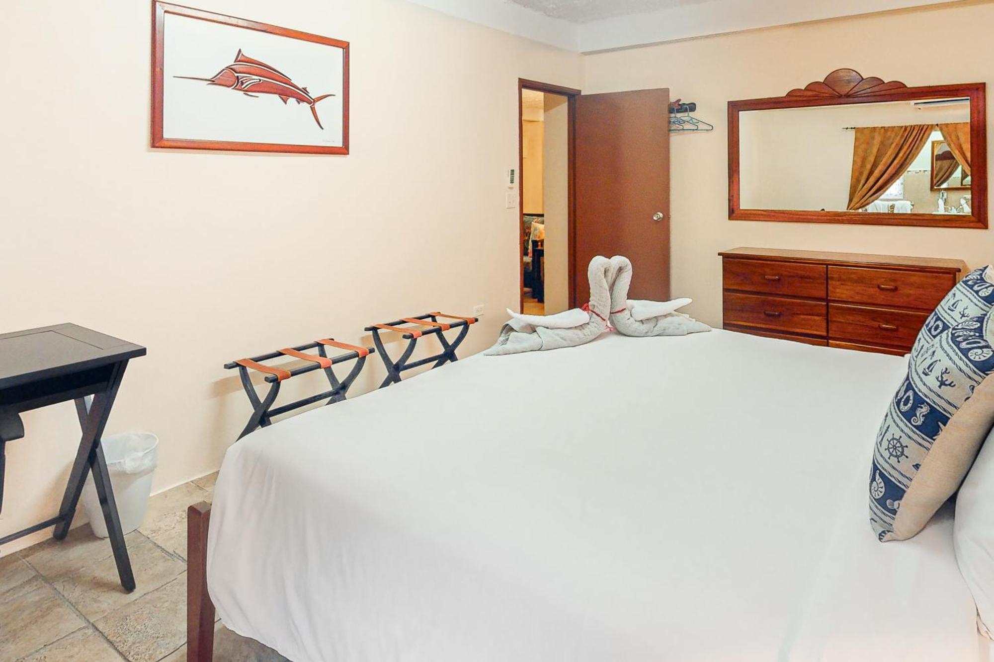 סן פדרו Hummingbird Home Suites חדר תמונה