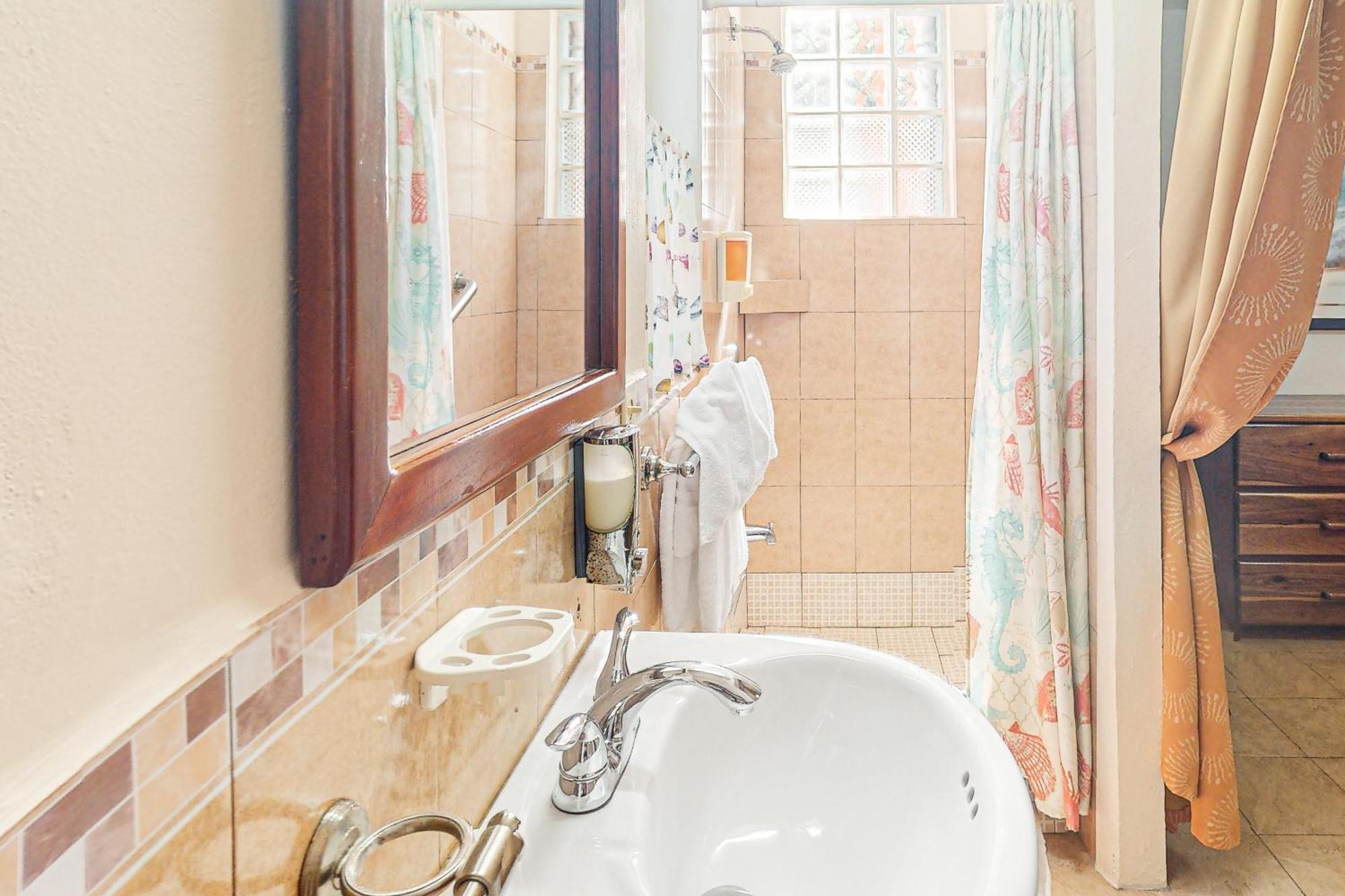 סן פדרו Hummingbird Home Suites חדר תמונה