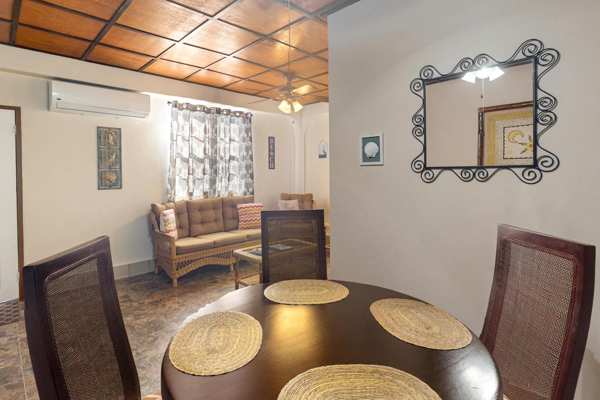 סן פדרו Hummingbird Home Suites חדר תמונה