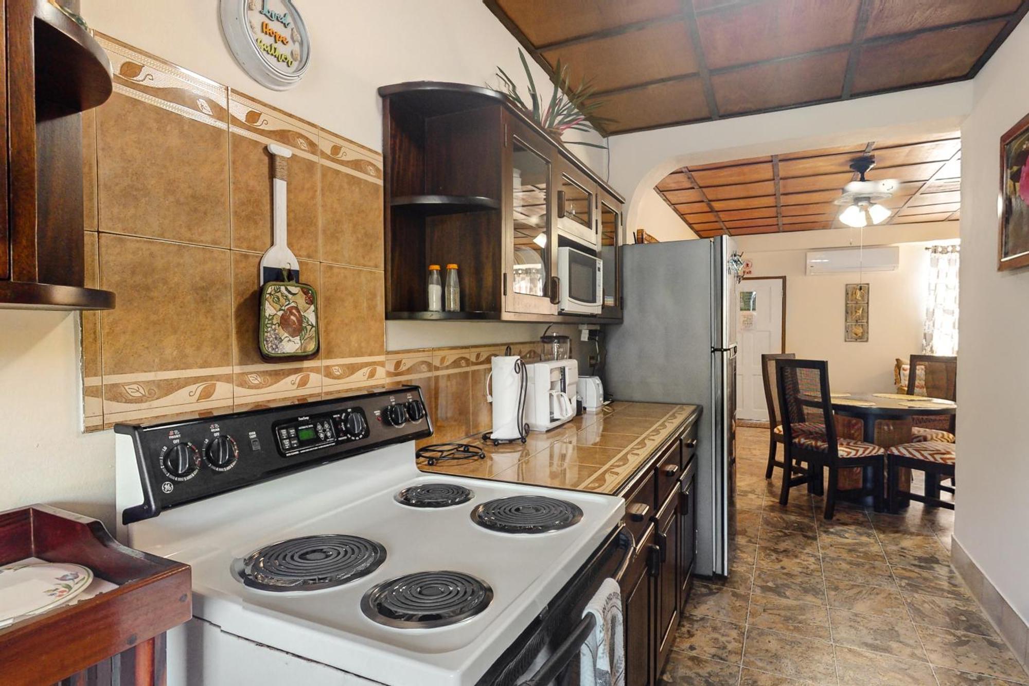 סן פדרו Hummingbird Home Suites חדר תמונה